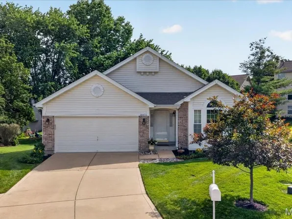 16475 Cove Landing Ct, Grover, MO 63040
