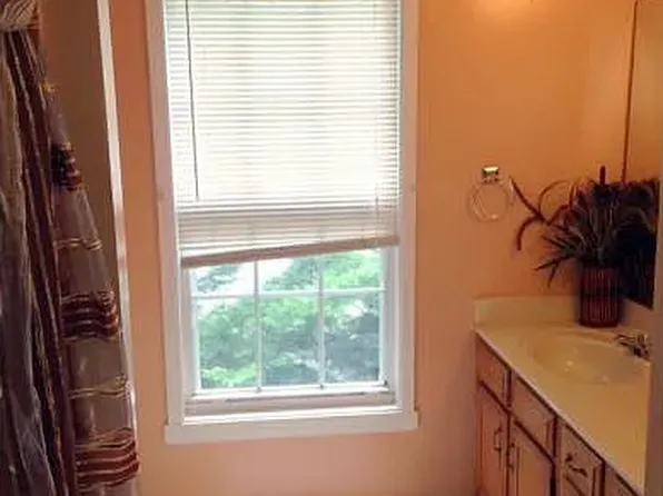 14406 Winnpenny Ln, Silver Spring, MD 20904