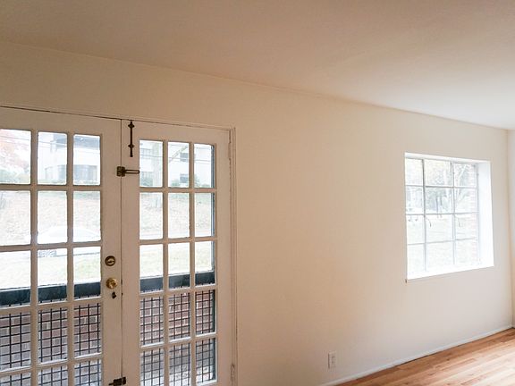 5th image of 1390 Chalmette Dr NE APT 1