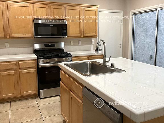 5th image of 1063 Burson St