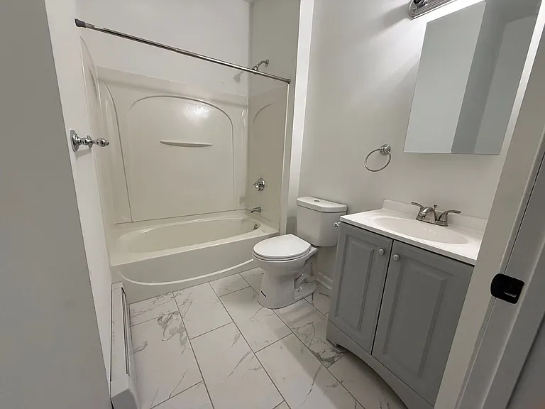 31 Park St #33 — Photo 27