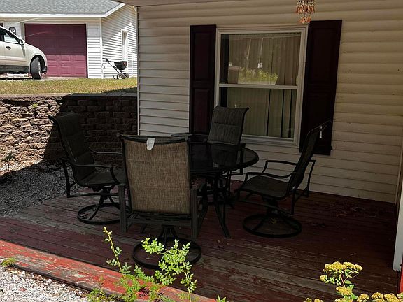 2nd image of 6674 Schmeid Rd
