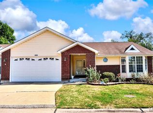 2029 Chapel Hill Xing, Saint Peters, MO 63376
