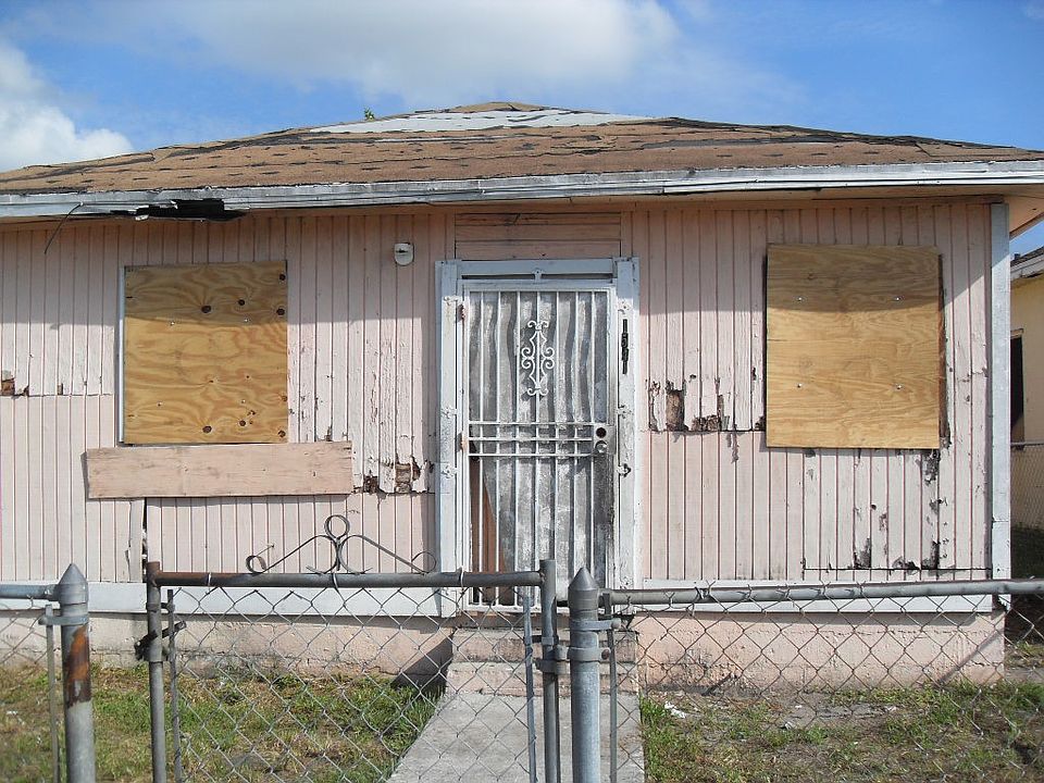 1st image of 1541 NW 69th Ter