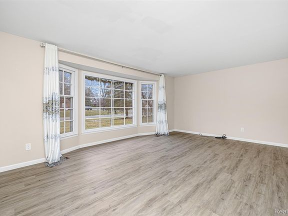 4th image of 5738 Pebbleshire Rd