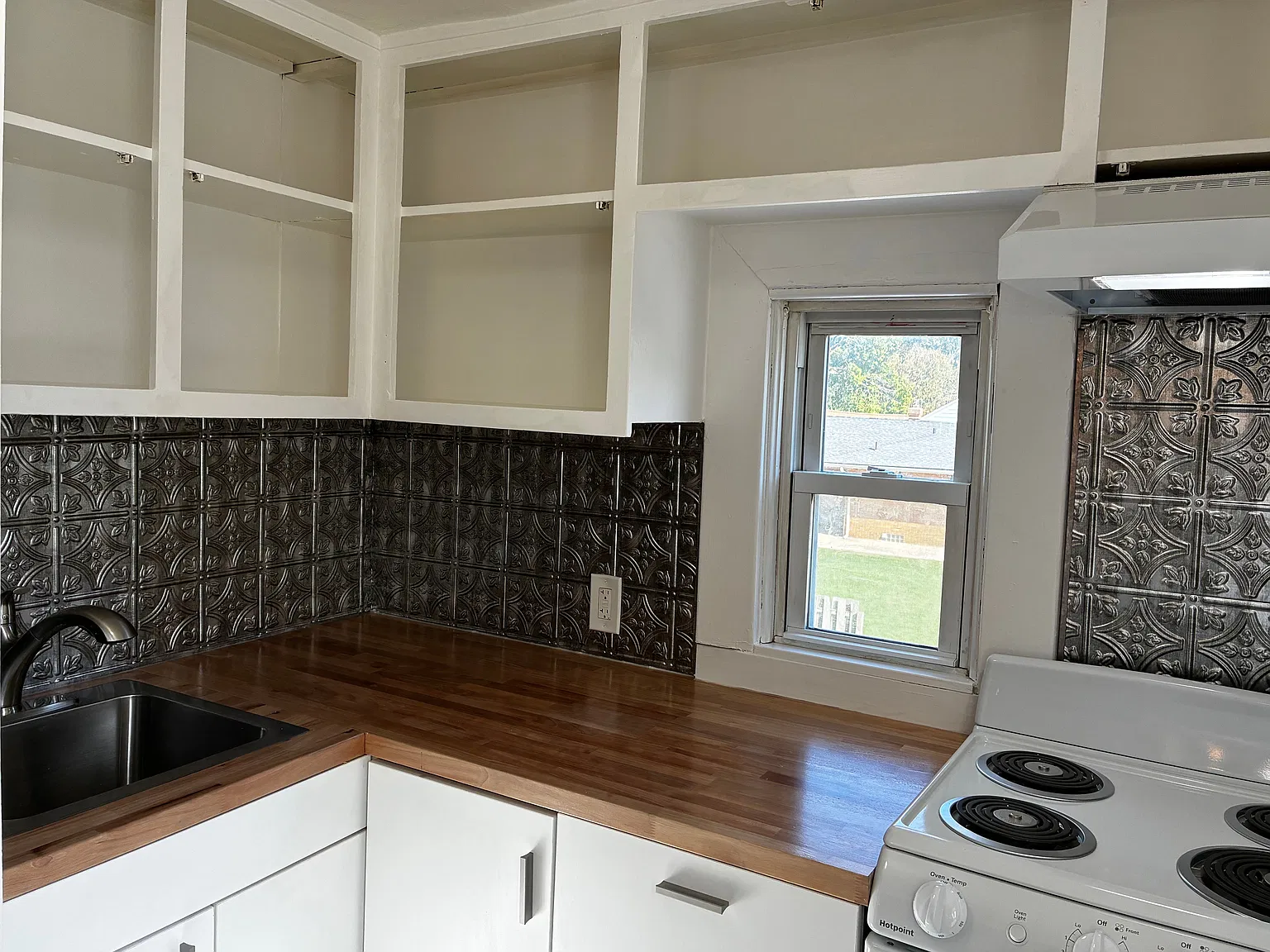 Studio, 1.0 bath, 300 sqft, $1,000 — Photo 4