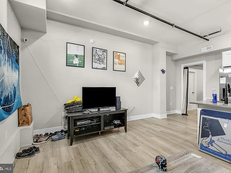 3965 Lancaster Ave #104 — Photo 3