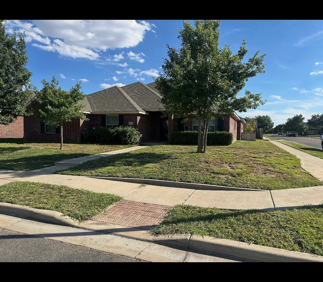 4 bed, 2409 sqft, $2,750 — Photo 1