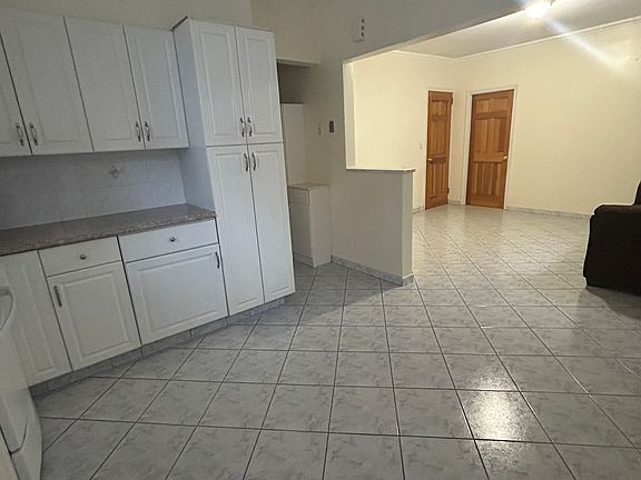 4th image of 776 Adee Ave Floor 1
