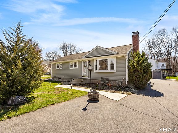 3rd image of 3 Greenlawn Avenue