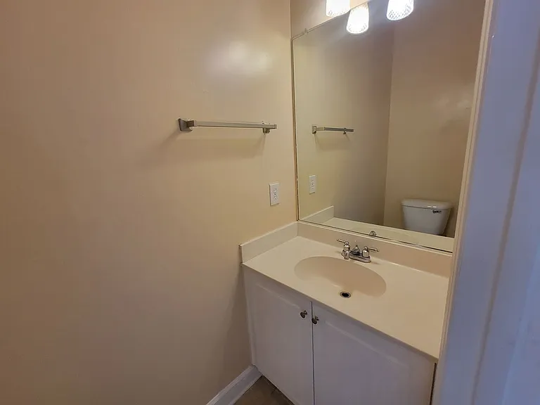 1063 Waltons Pass — Photo 16