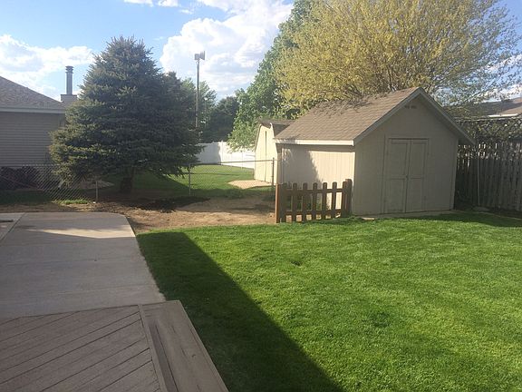 Backyard Garden-Shed