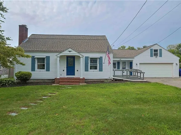 24 Seymour St, Warren, RI 02885