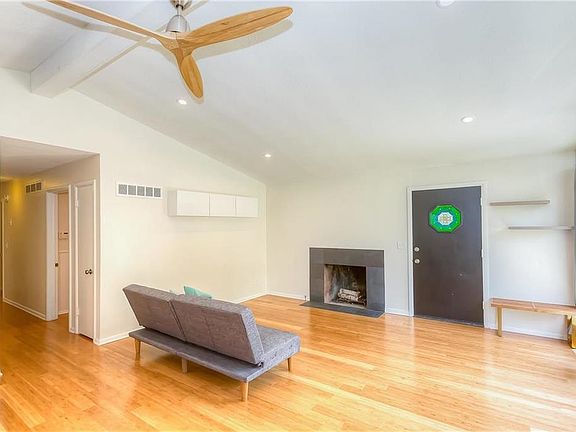 2nd image of 2830 Tauromee Ave