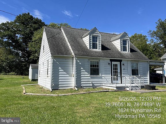 3rd image of 1621 Hyndman Rd