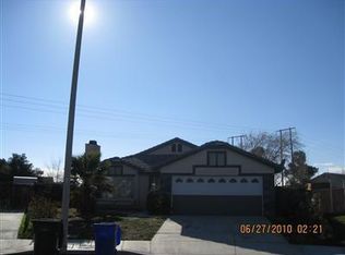 12316 Goldstone Cir, Victorville, CA 92392
