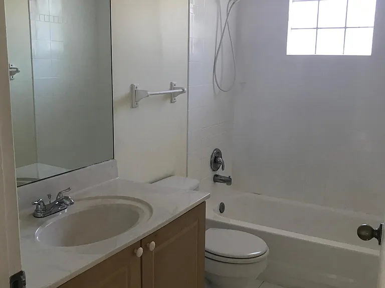 6711 Green Island Cir — Photo 18