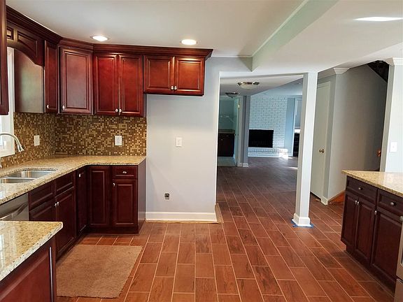4th image of 1449 Westmoreland Ave