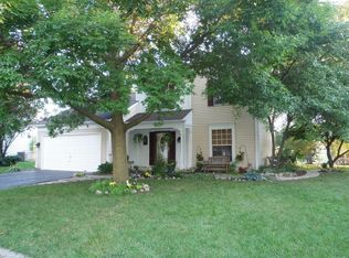 2595 Moss Ln, Aurora, IL 60504