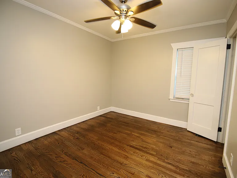 112 Saynor Cir — Photo 6