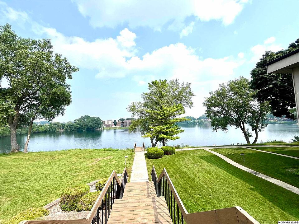 1st image of 71 Briarstone Ct #B6