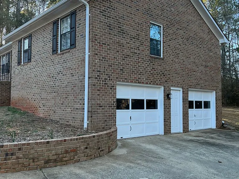 195 Woodberry Ct — Photo 3