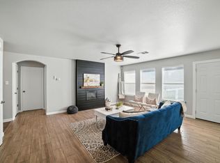 1107 Blewett Dr, Hutto, TX 78634