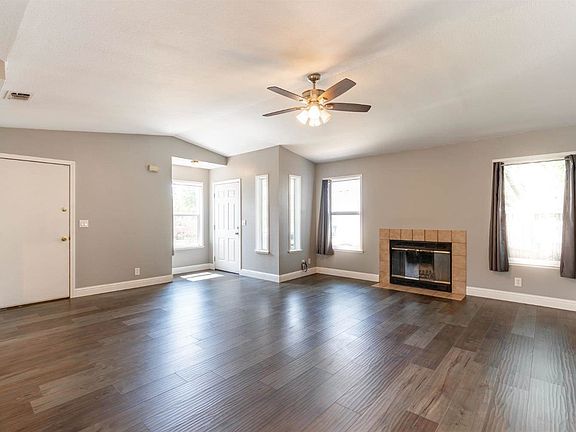 5th image of 3023 Del Paso Blvd