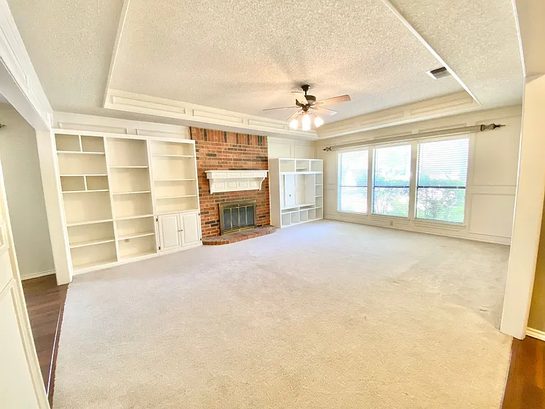 5714 Louise Way Dr — Photo 5