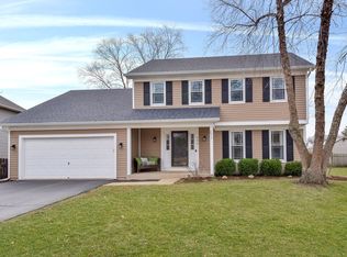 946 Lewis Pl, Geneva, IL 60134