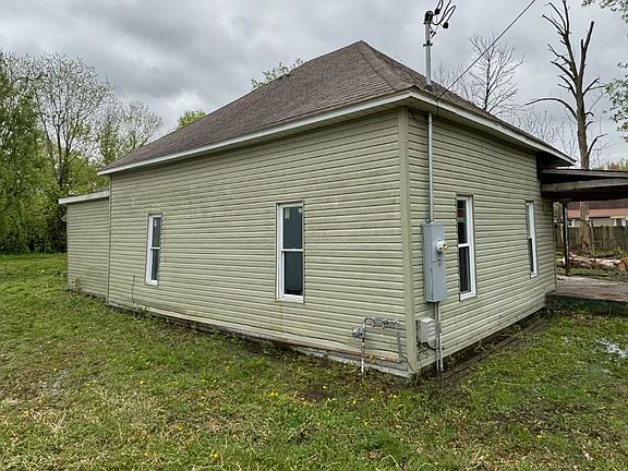 3rd image of 305 S Sims St