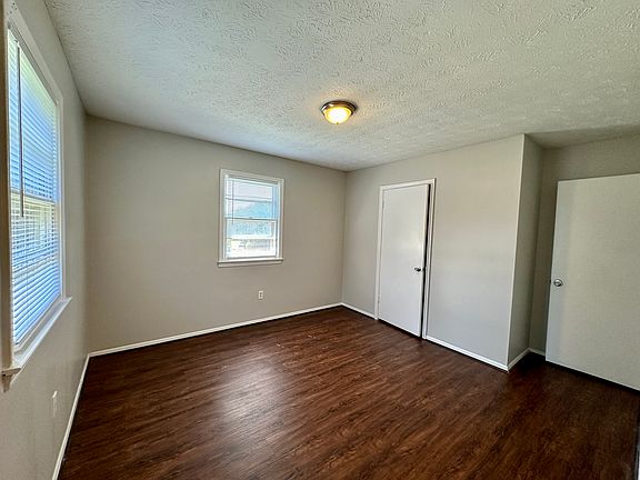 5th image of 302A Eunice Dr