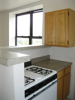 Rented by Tower Brokerage | media 53