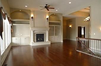 4th image of 8015 N Caldwell Ave