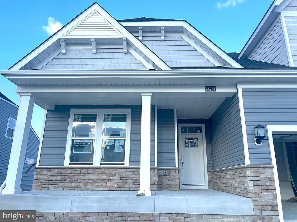 1st image of 34287 Graham Cir