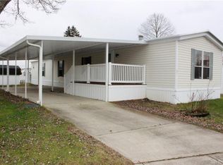 33 Cherry Ln, Springfield, OH 45504