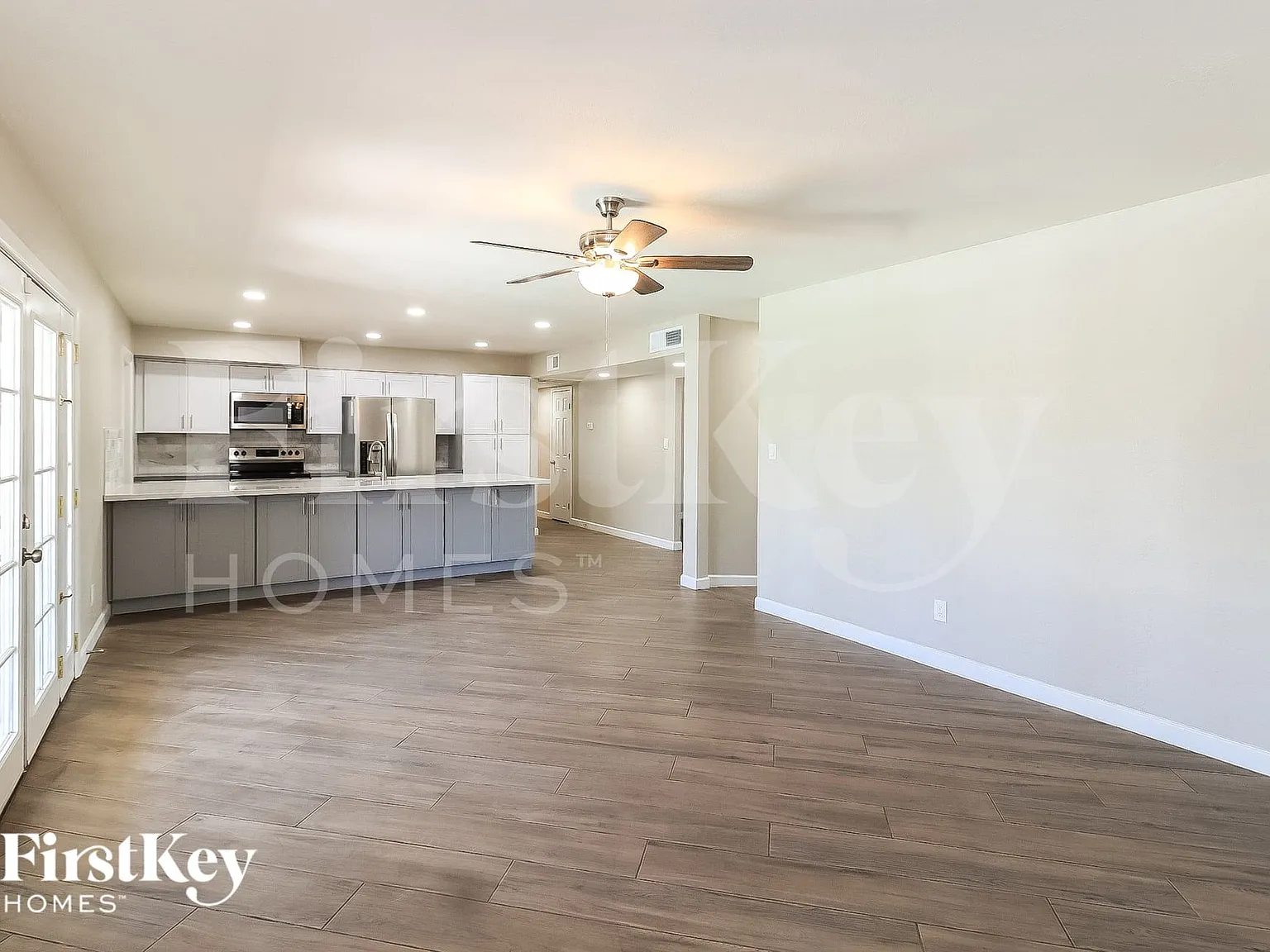 4 bed, 3.0 bath, 2046 sqft, $2,645 — Photo 4