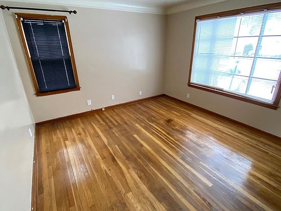 4th image of 20460 Goller Ave