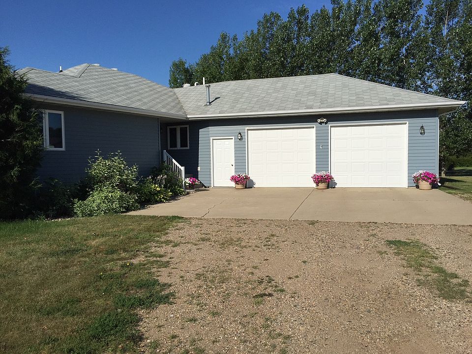 Horseshoe drive to to garage