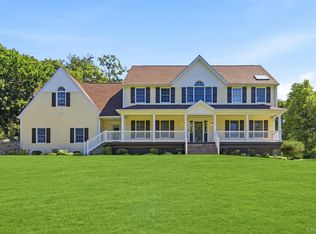 104 Mountain View Rd, Cortlandt Manor, NY 10567