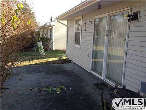 4th image of 22 Thistle Ct