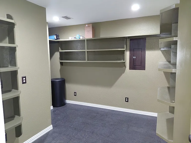 3725 Greenwood Rd — Photo 15