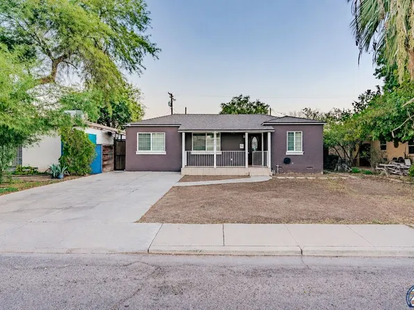 1027 W Heil Ave, El Centro, CA 92243