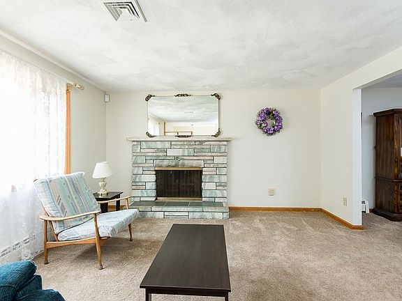 4th image of 105 Lintric Dr