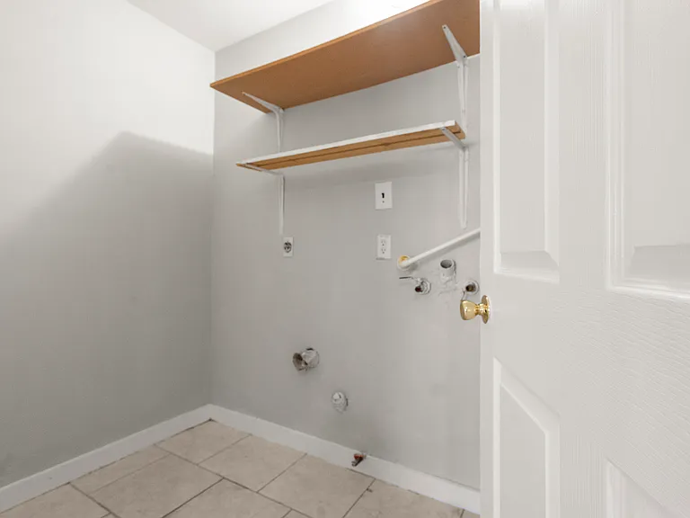 907 Northbend Dr — Photo 15