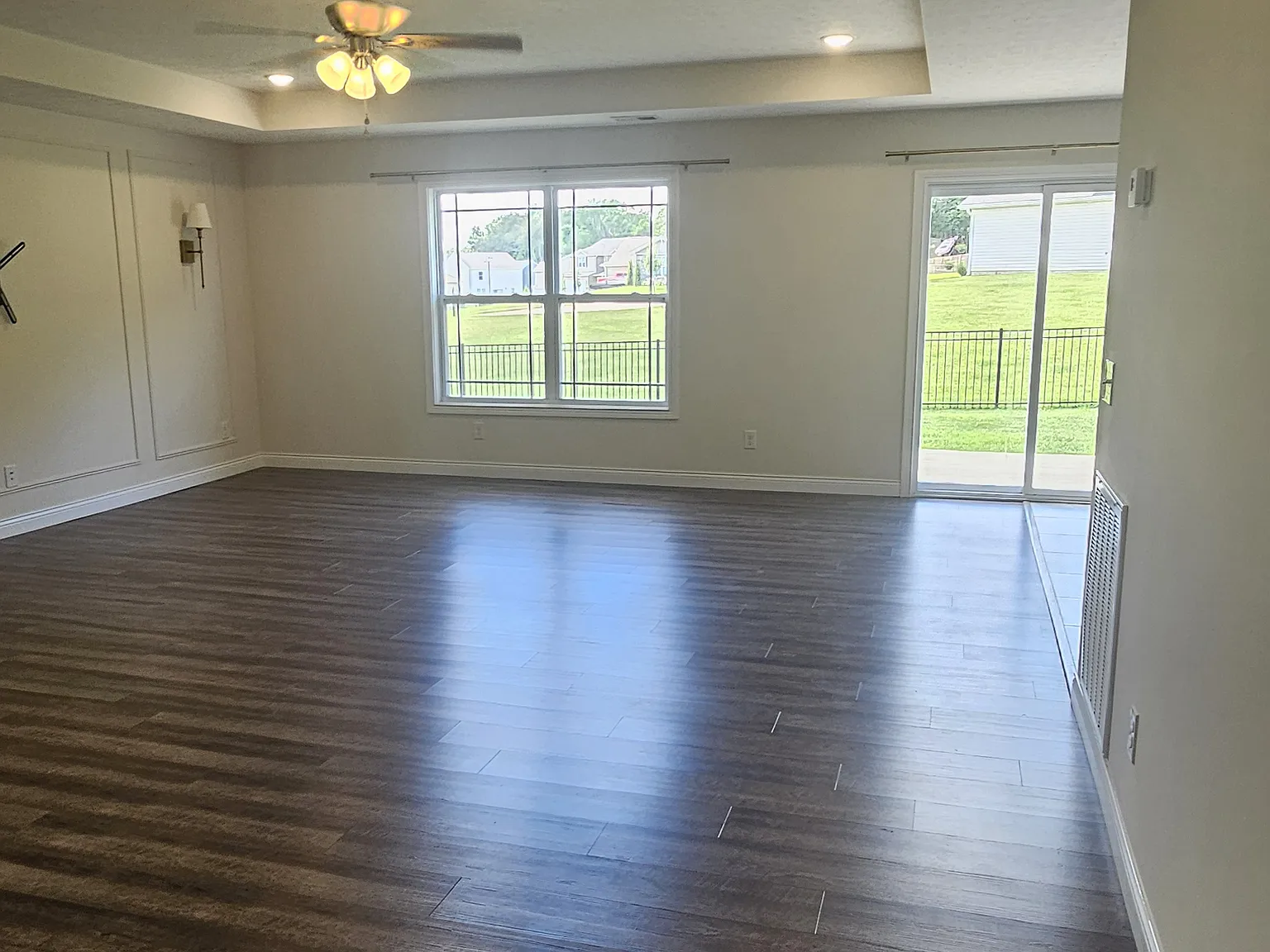 3 bed, 1605 sqft, $2,000 — Photo 3