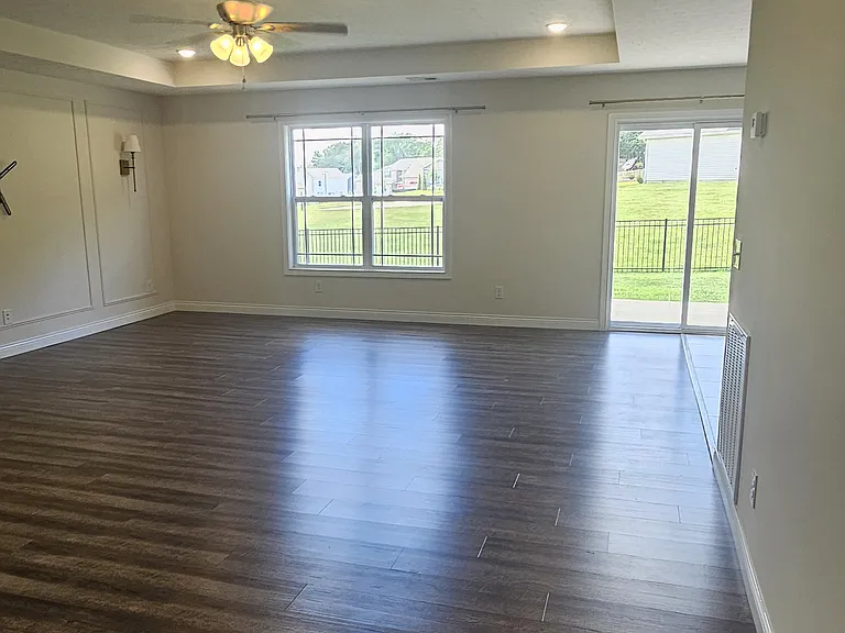 631 Tristan Ln — Photo 3