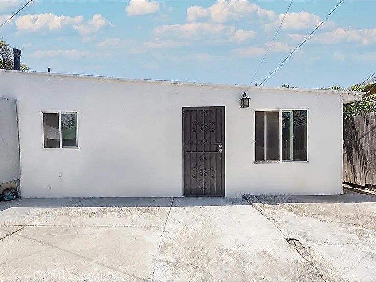 2nd image of 2133 E Lucien St