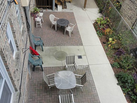 4th image of 2950 W Cullom Ave APT 1