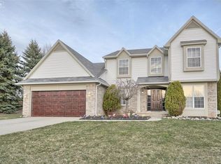 8279 Sherwood Dr, Grand Blanc, MI 48439